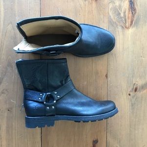 Frye genuine men’s motorcycle boots - size 9